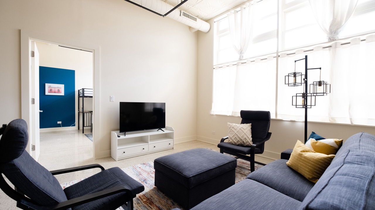 Photo of Livingroom in McKinley Park