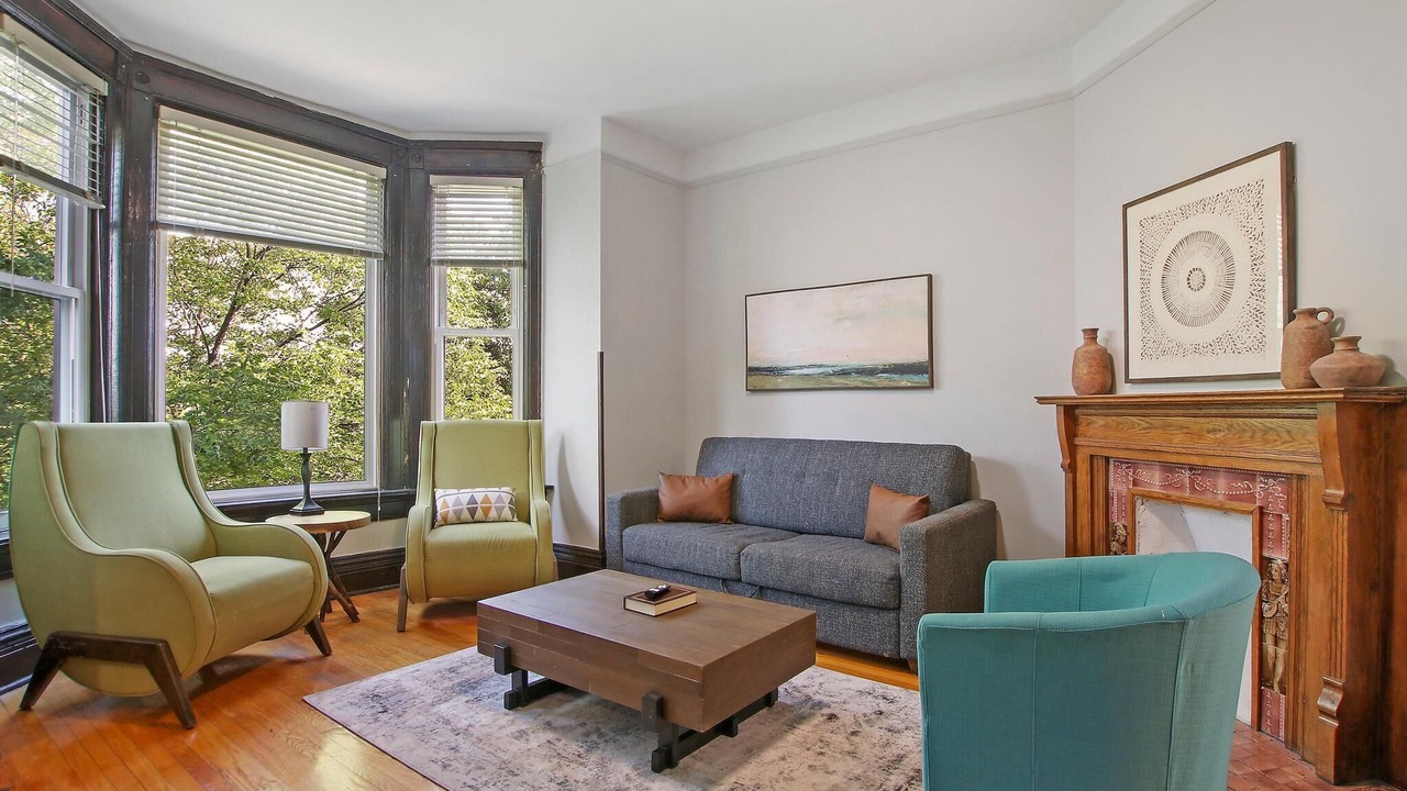 Photo of Livingroom in Uptown