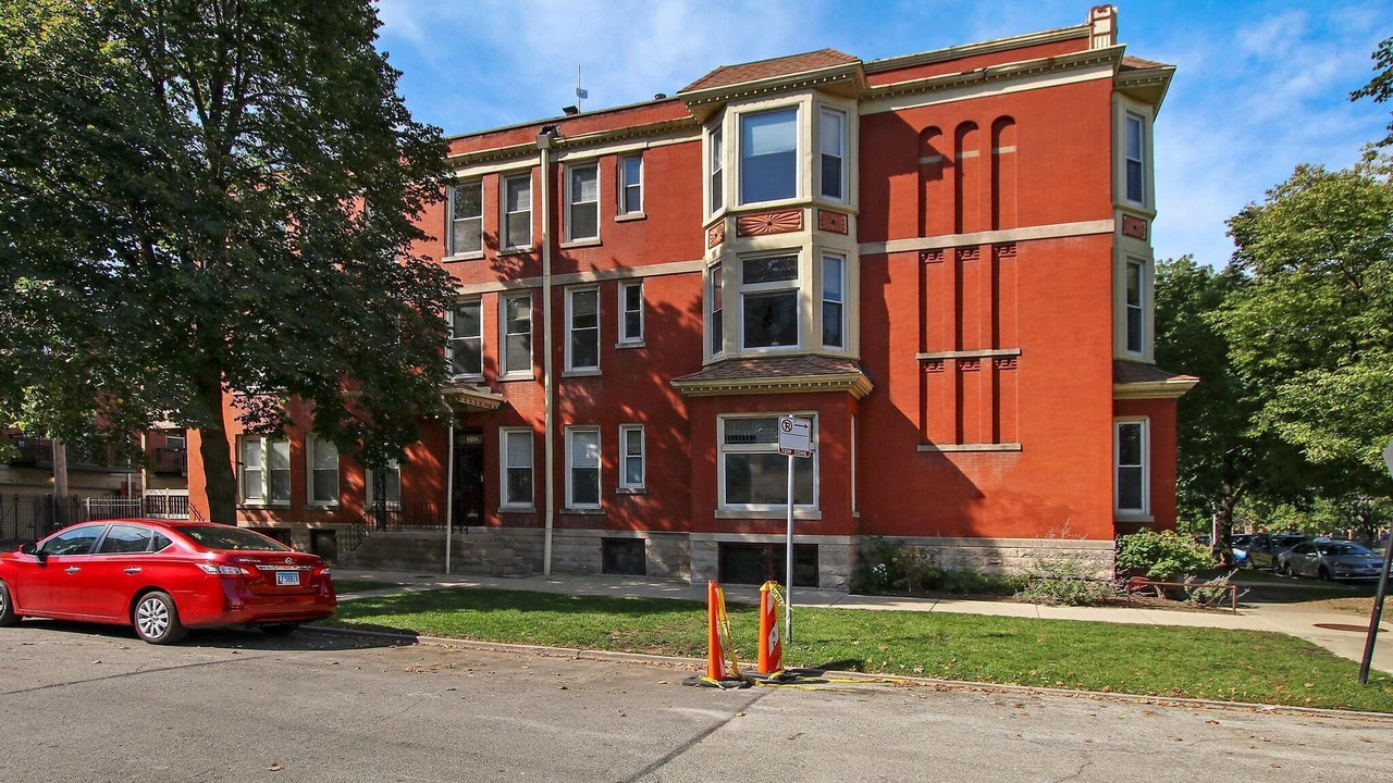 Photo of Outdoor in Uptown
