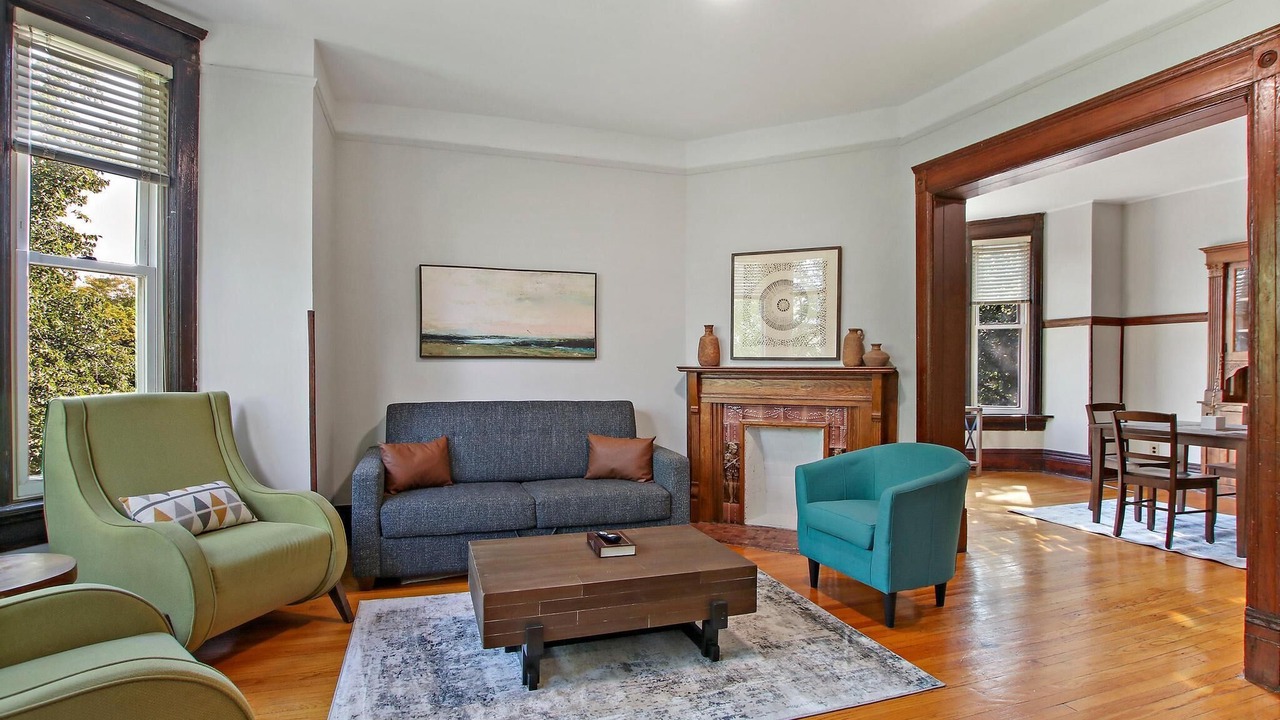 Photo of Livingroom in Uptown