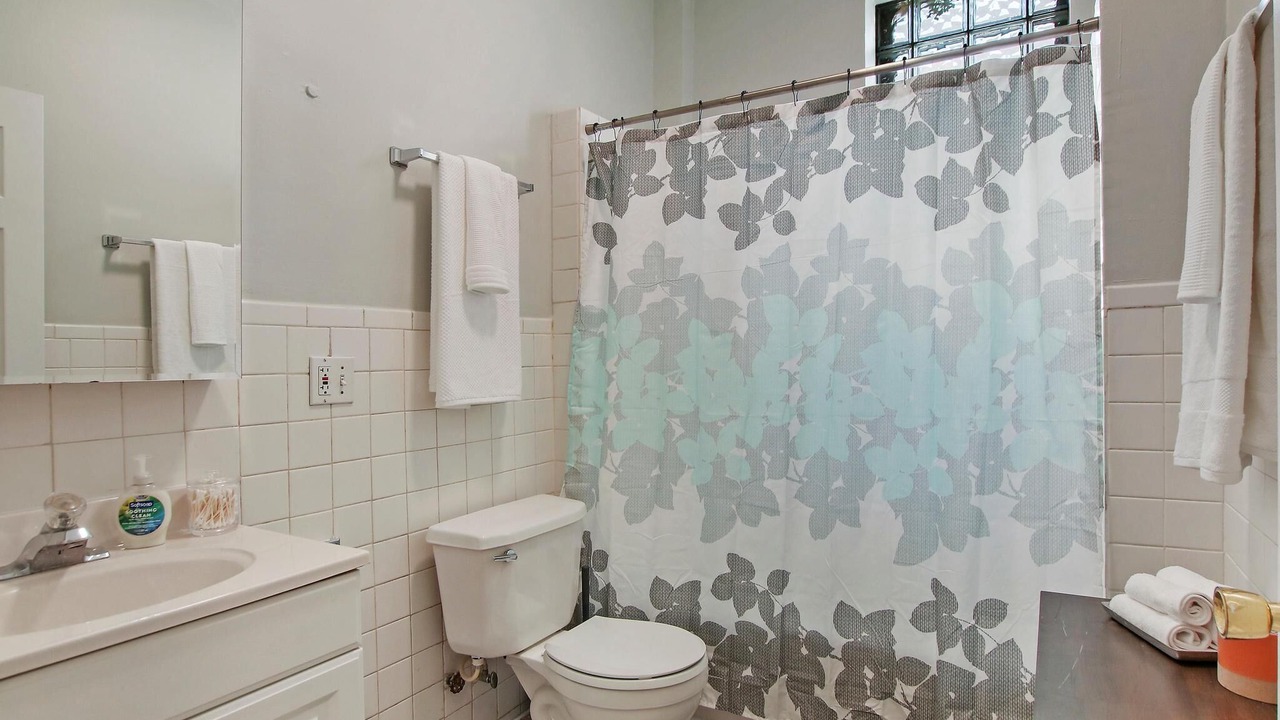 Photo of Bathroom in Uptown