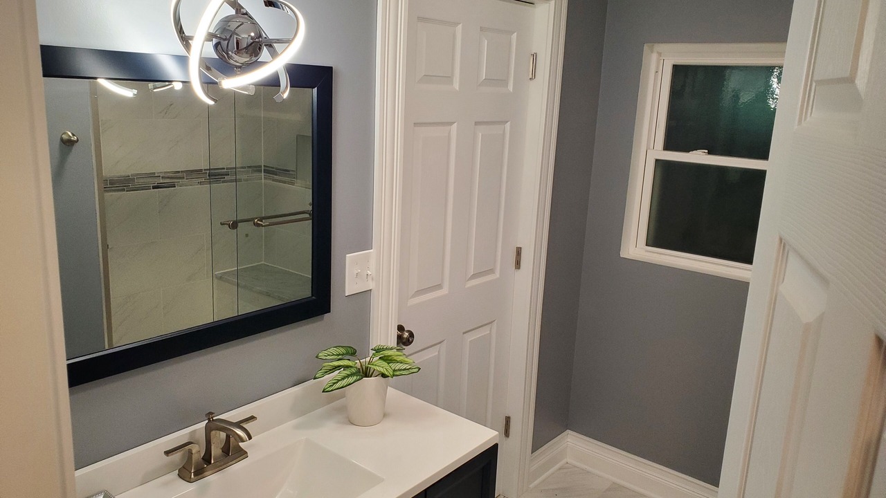 Photo of Bathroom in Roseland