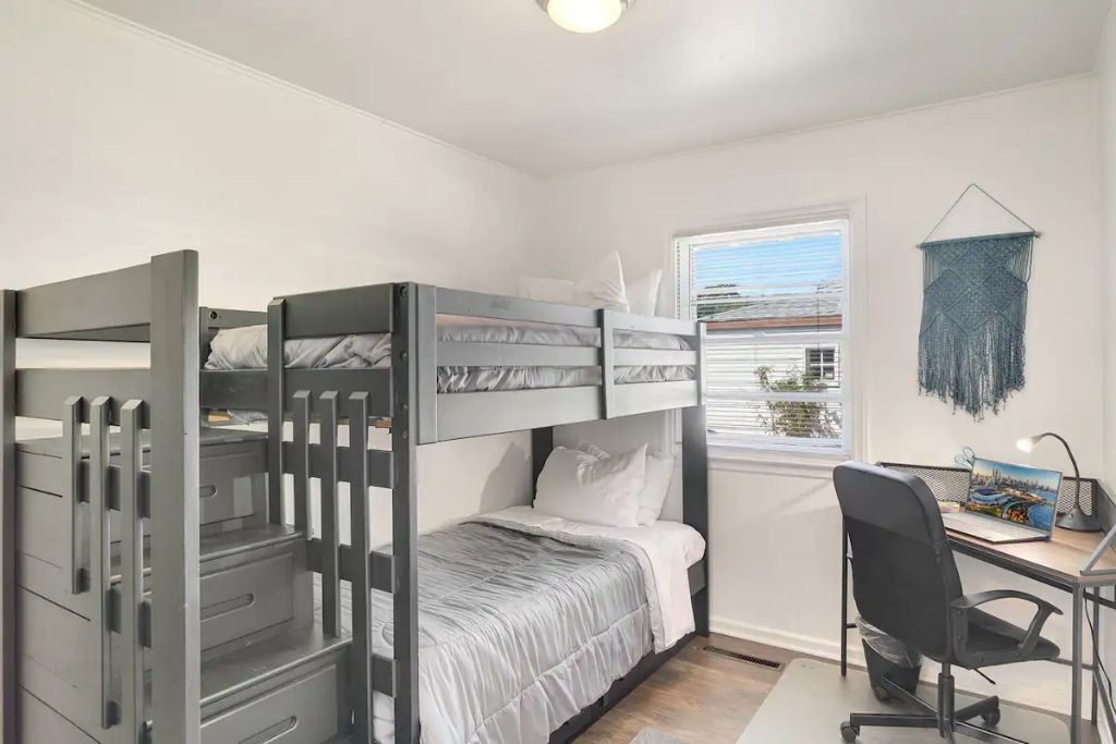 Photo of Bedroom in Lombard