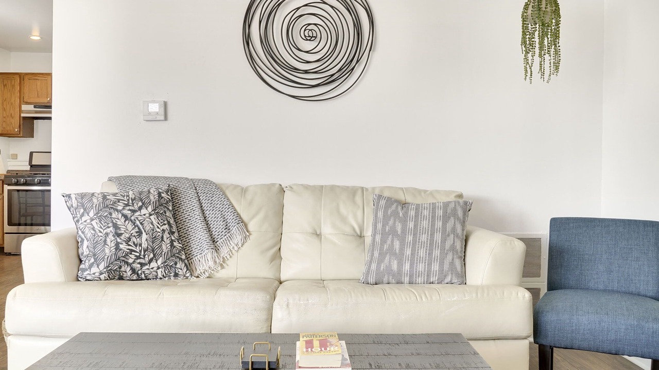 Photo of Livingroom in Lombard
