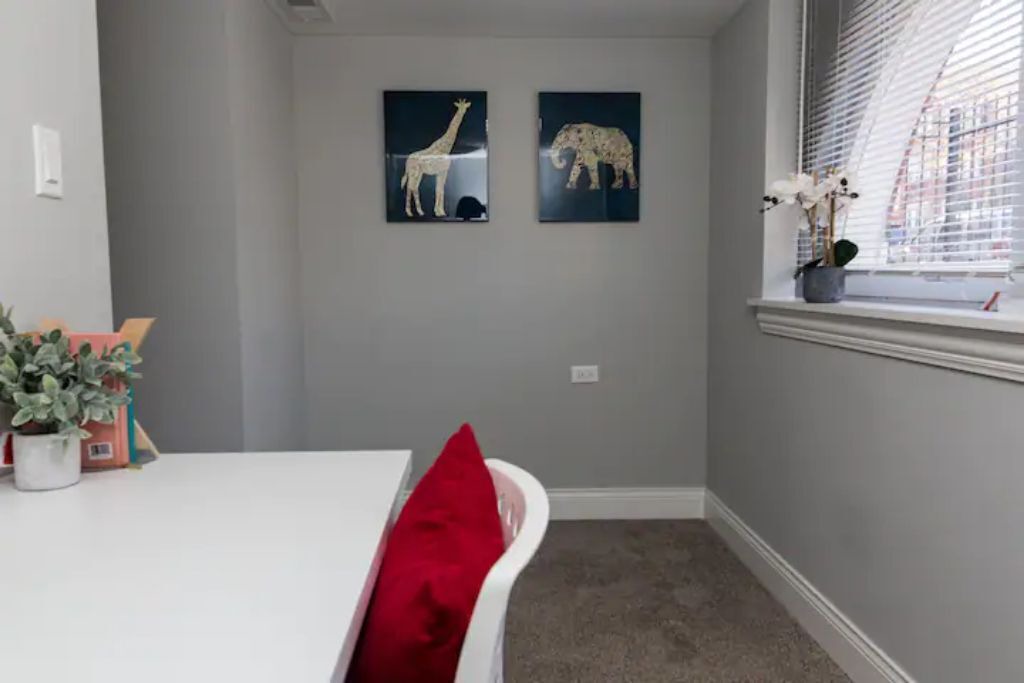 Photo of Bedroom in Albany Park