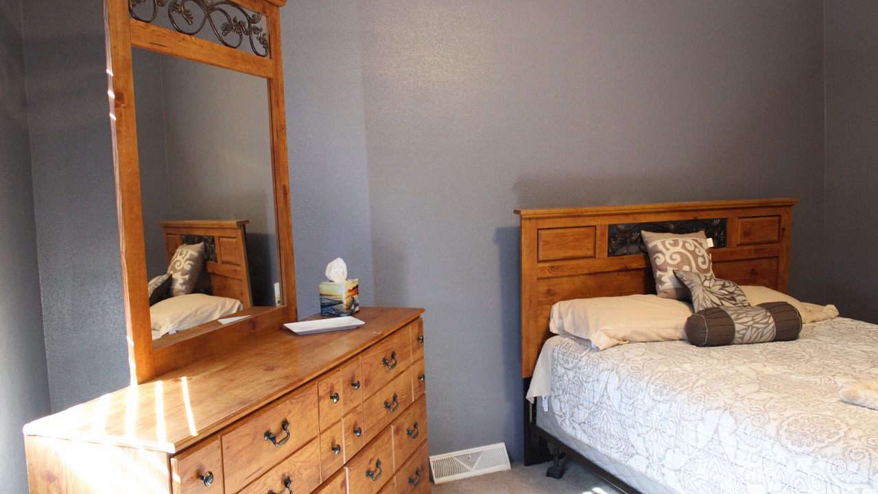 Photo of Bedroom in Alton