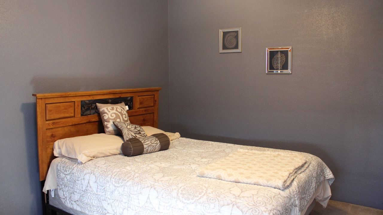 Photo of Bedroom in Alton