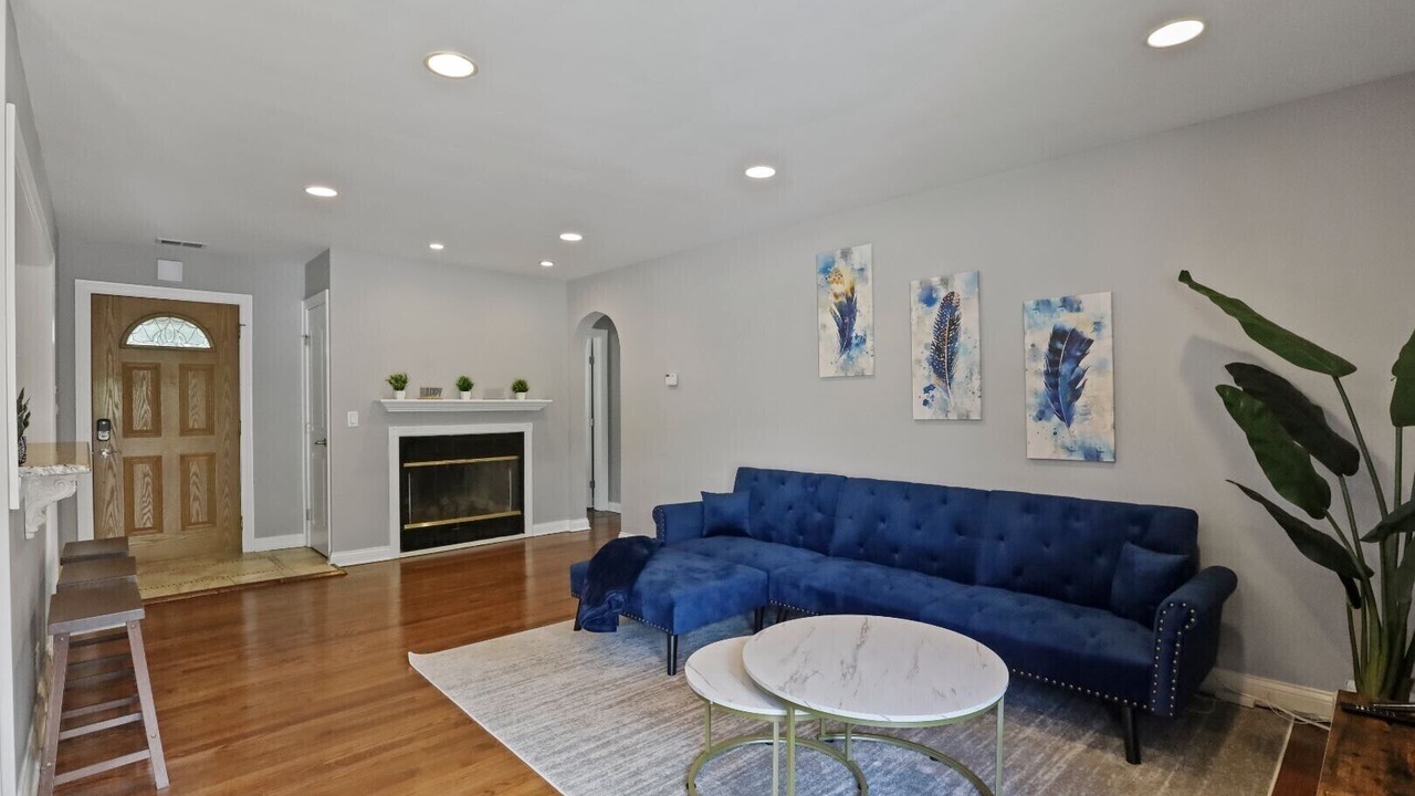 Photo of Livingroom in Des Plaines