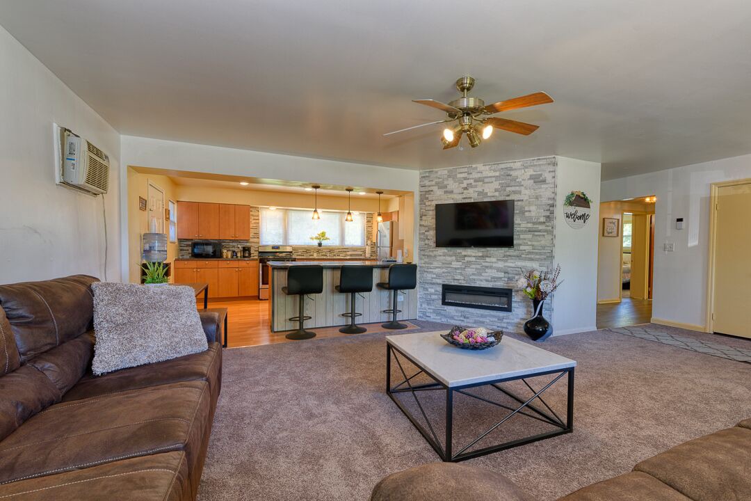 Photo of Livingroom in Olympia Fields
