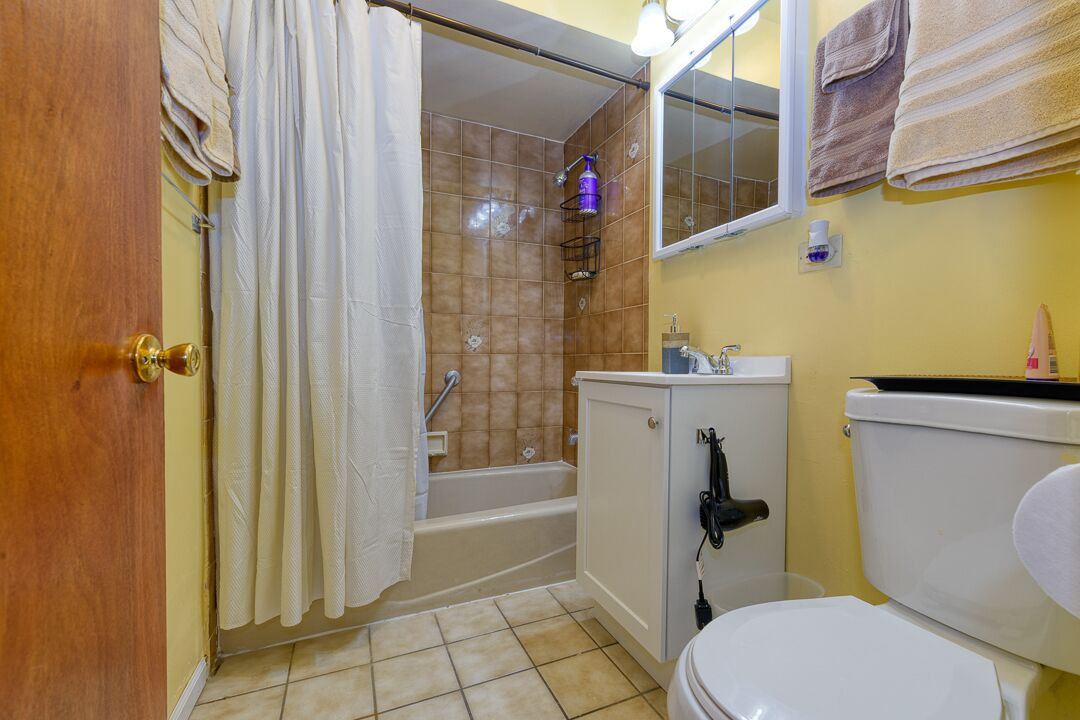Photo of Bathroom in Olympia Fields