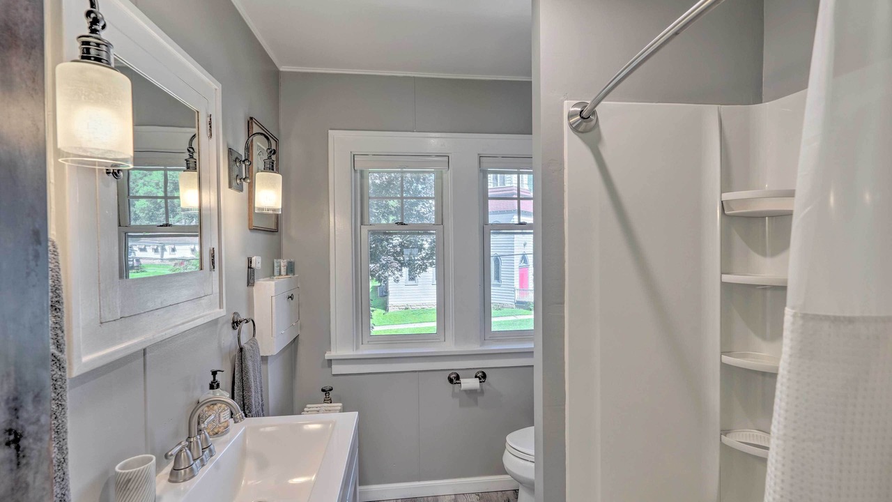 Photo of Bathroom in Savanna