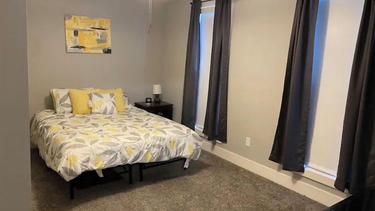 Photo of Bedroom in Mattoon