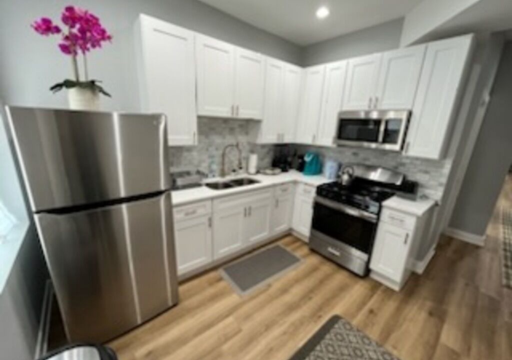 Photo of Kitchen in Greater Grand Crossing