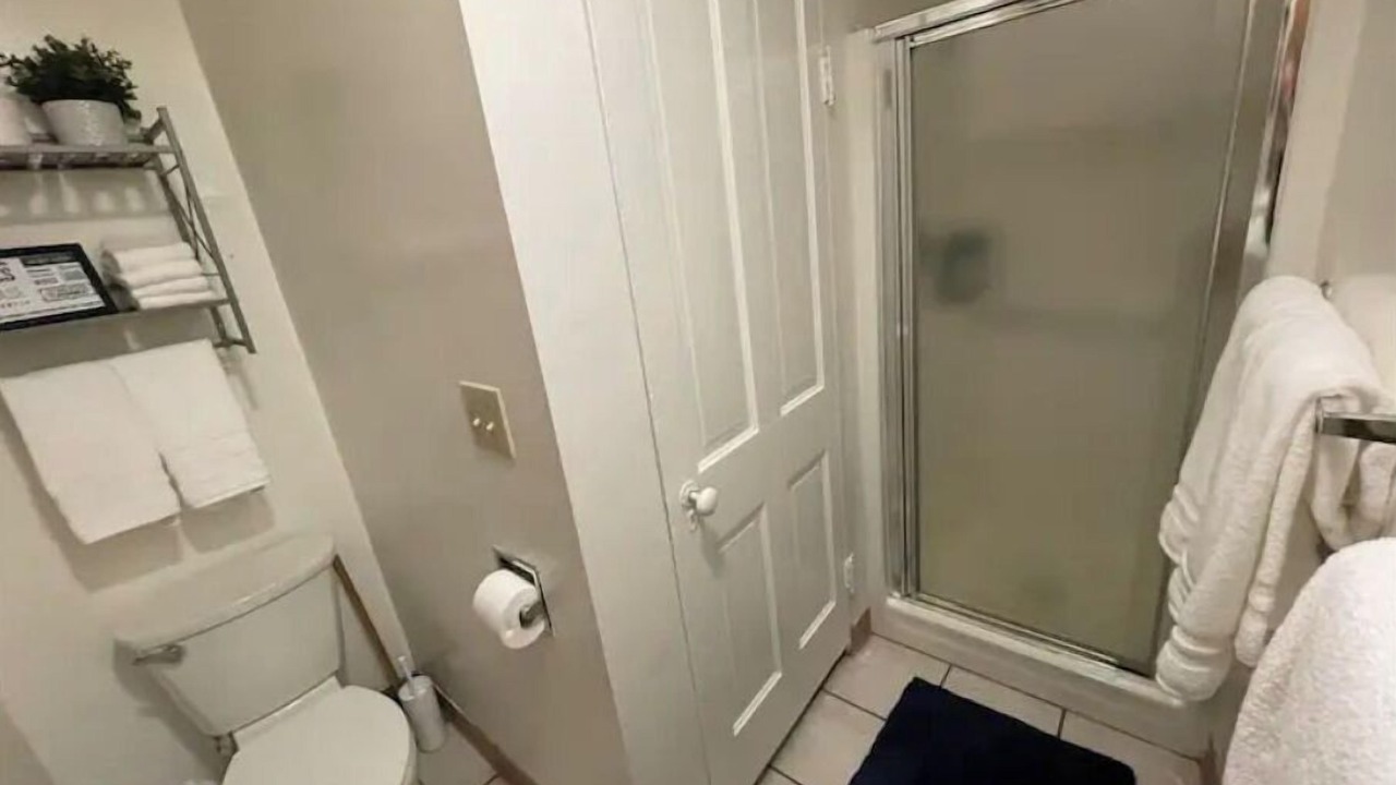 Photo of Bathroom in Nauvoo