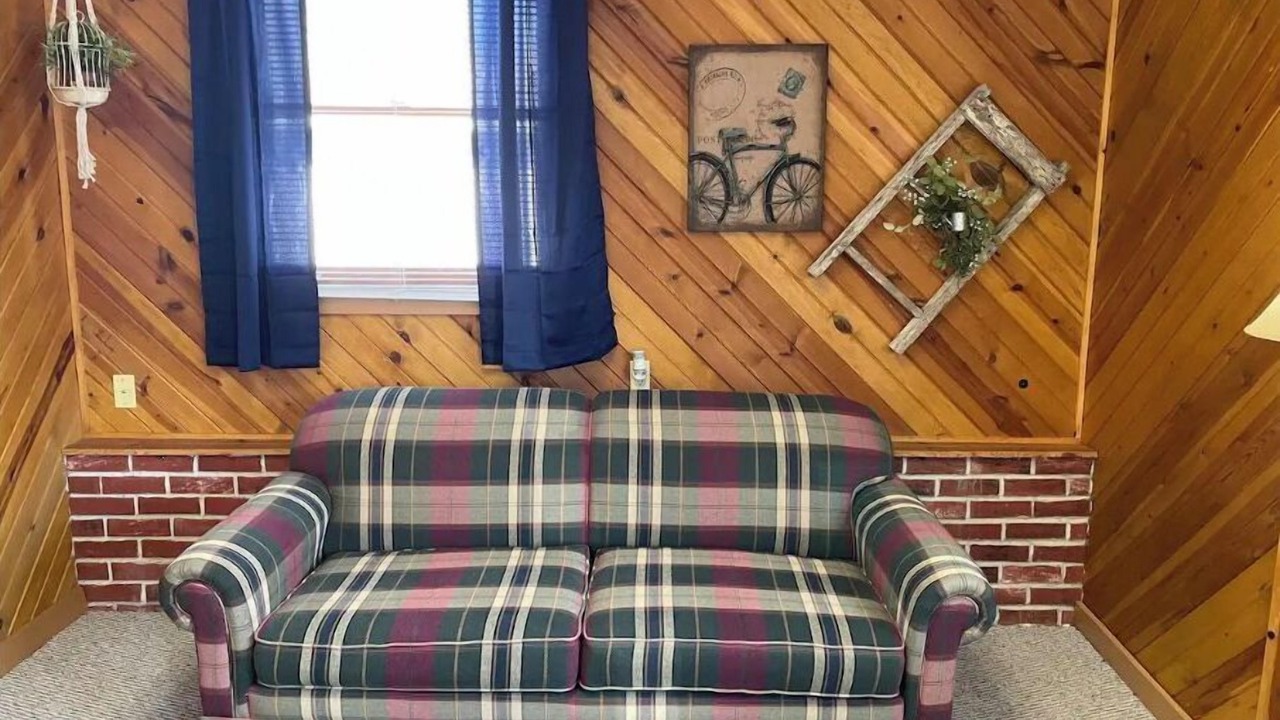 Photo of Livingroom in Nauvoo