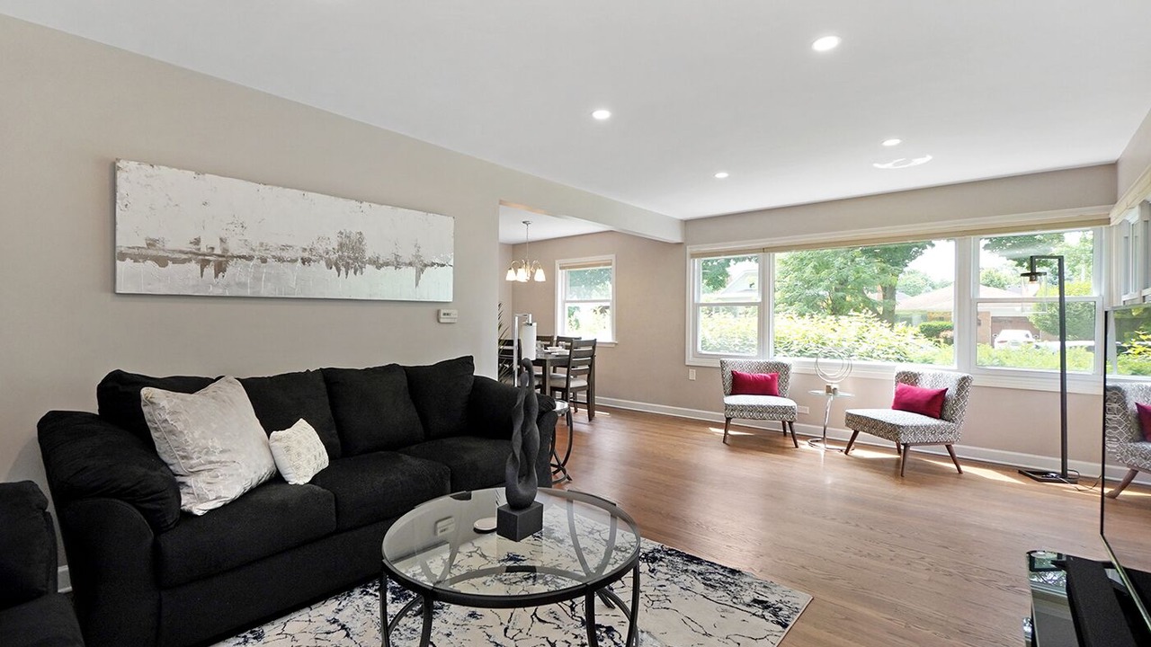Photo of Livingroom in Arlington Heights