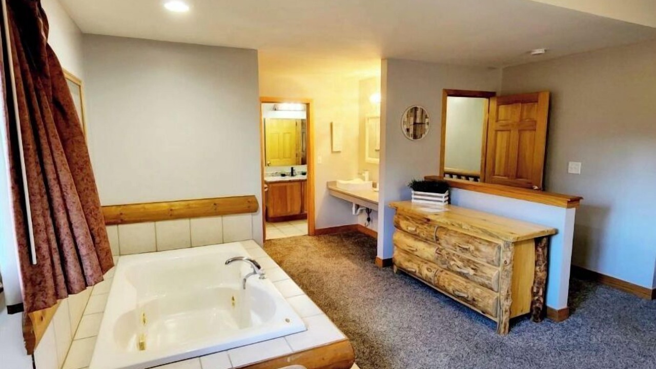 Photo of Bathroom in Oglesby
