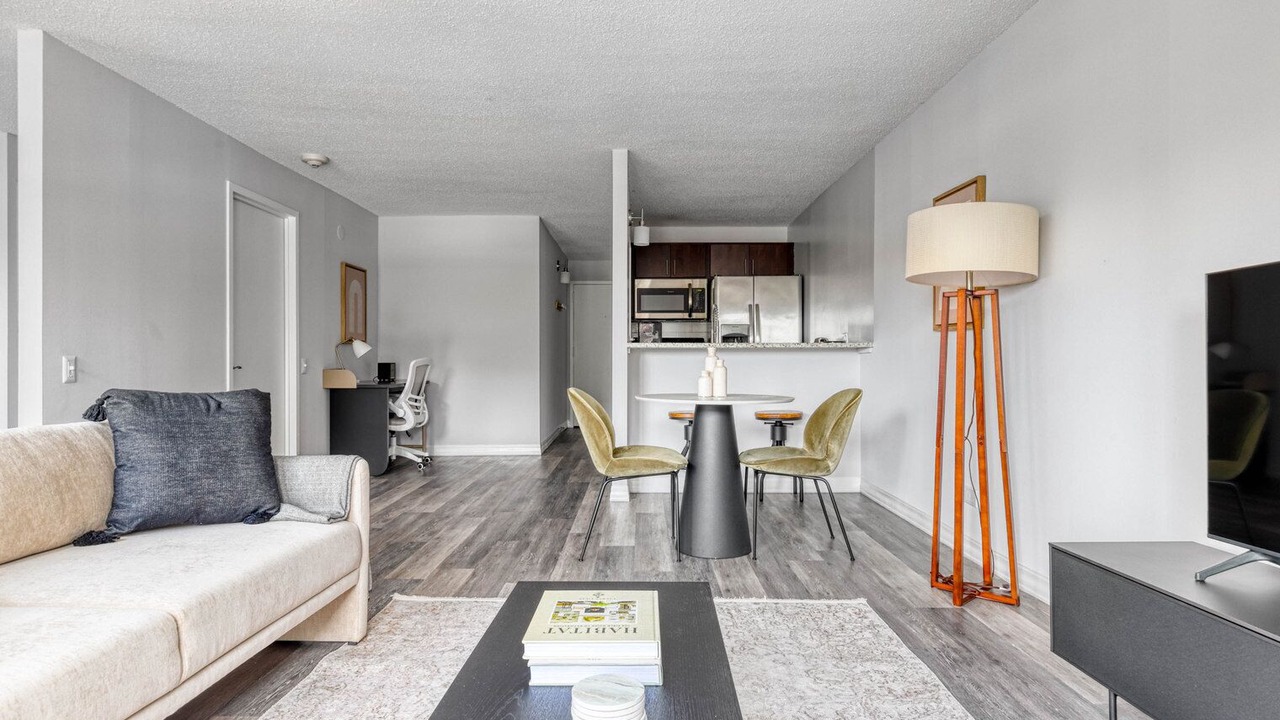 Photo of Livingroom in Rush and Division