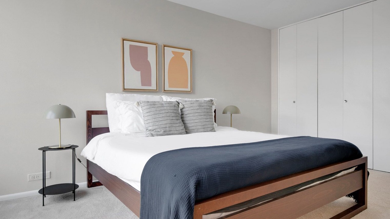 Photo of Bedroom in Lake View East