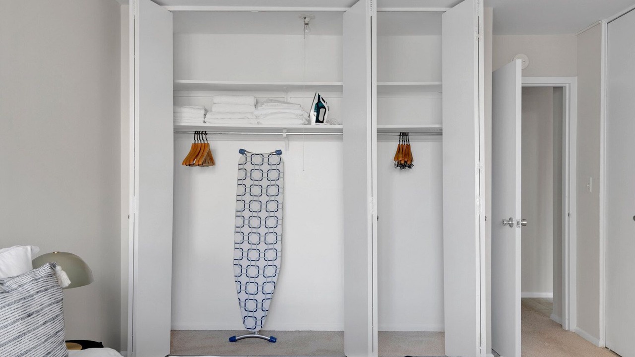 Photo of Bedroom in Lake View East