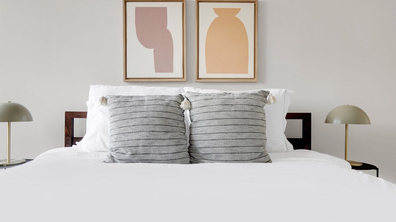 Photo of Bedroom in Lake View East