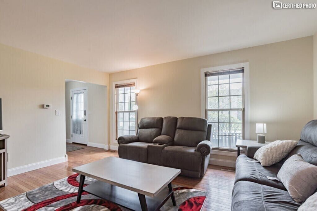 Photo of Livingroom in Fox Valley