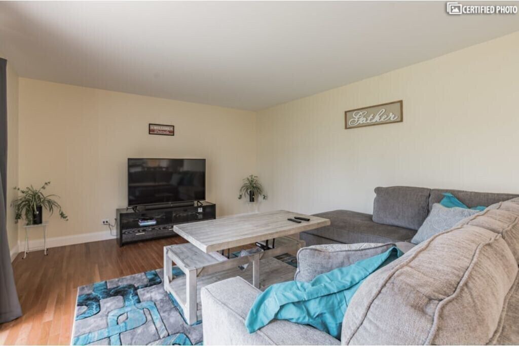 Photo of Livingroom in Fox Valley