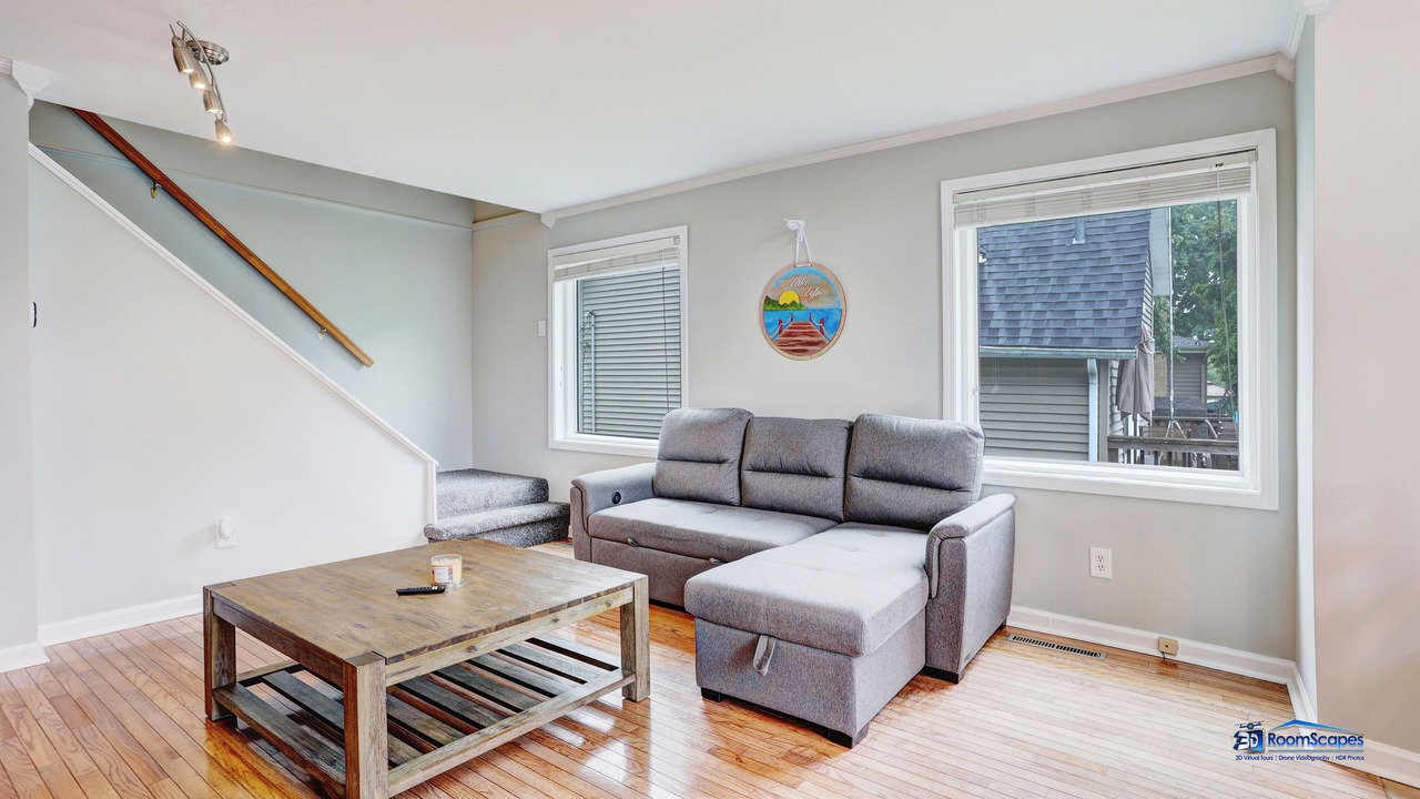 Photo of Livingroom in Ingleside
