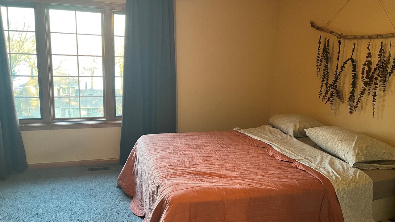 Photo of Bedroom in Solon Mills