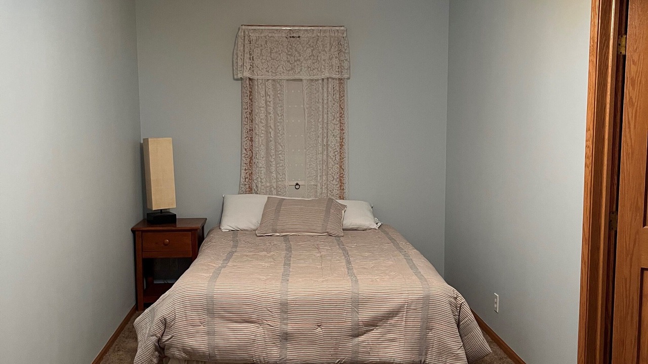 Photo of Bedroom in Solon Mills