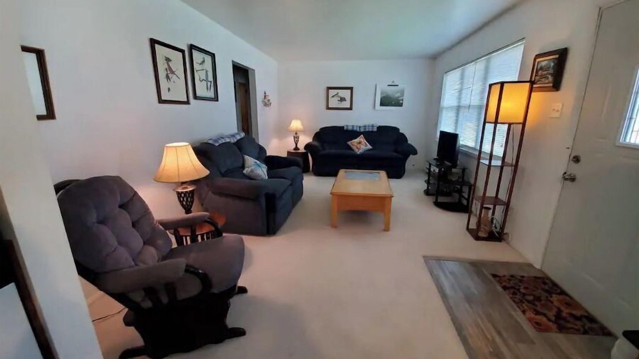 Photo of Livingroom in Elizabethtown