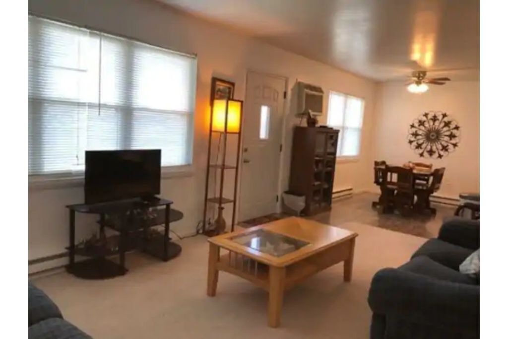 Photo of Livingroom in Elizabethtown