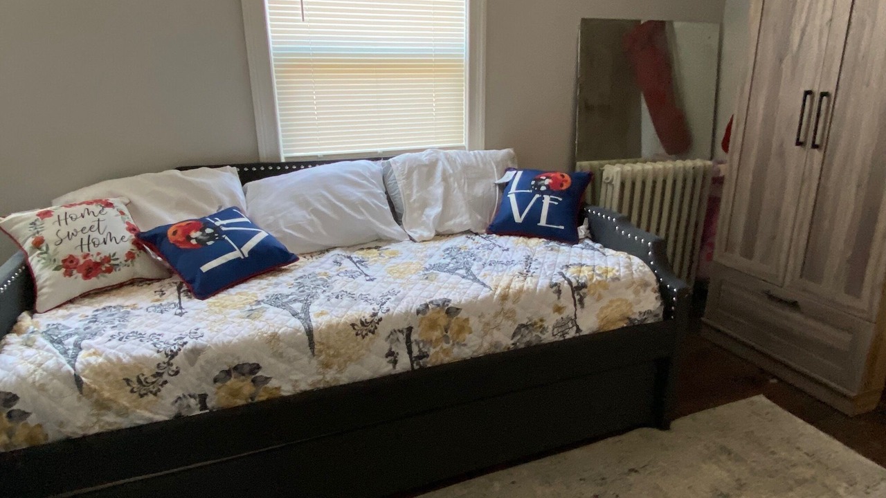 Photo of Bedroom in Belmont Cragin