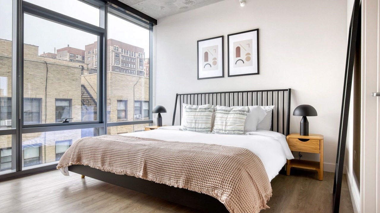 Photo of Bedroom in Lake View East