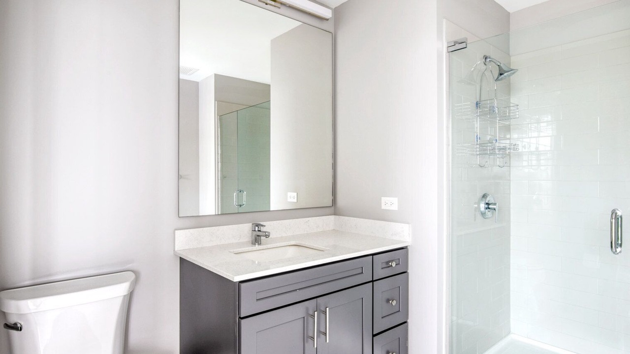 Photo of Bathroom in Lake View East