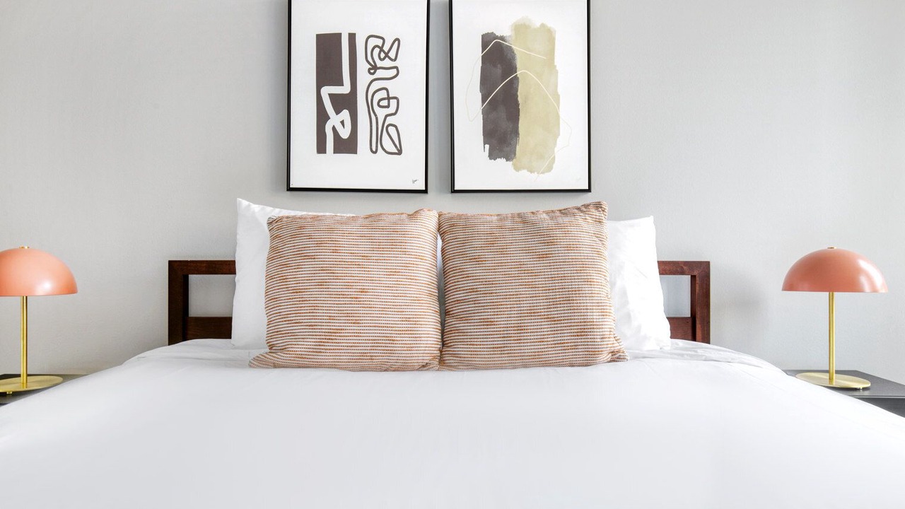Photo of Bedroom in Lake View East