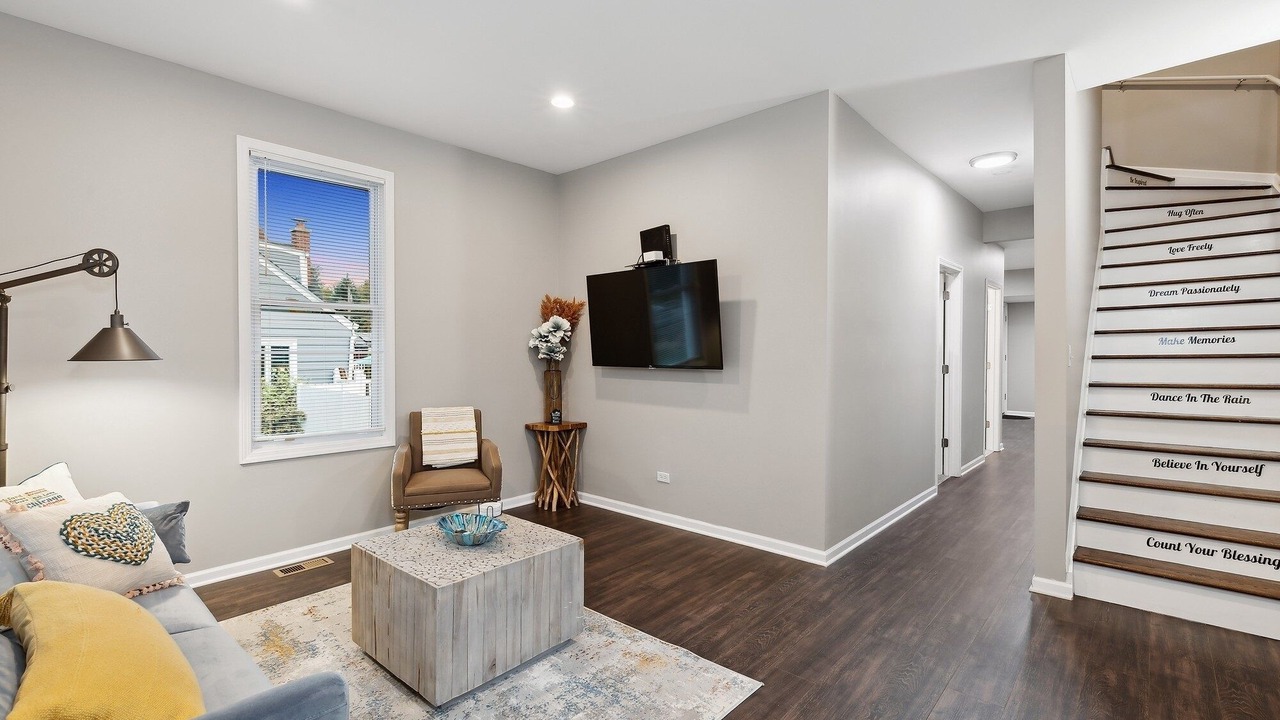 Photo of Livingroom in Brookfield