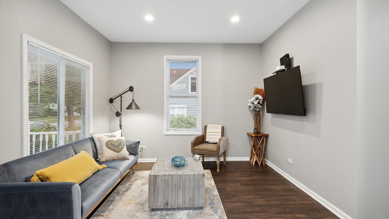 Photo of Livingroom in Brookfield
