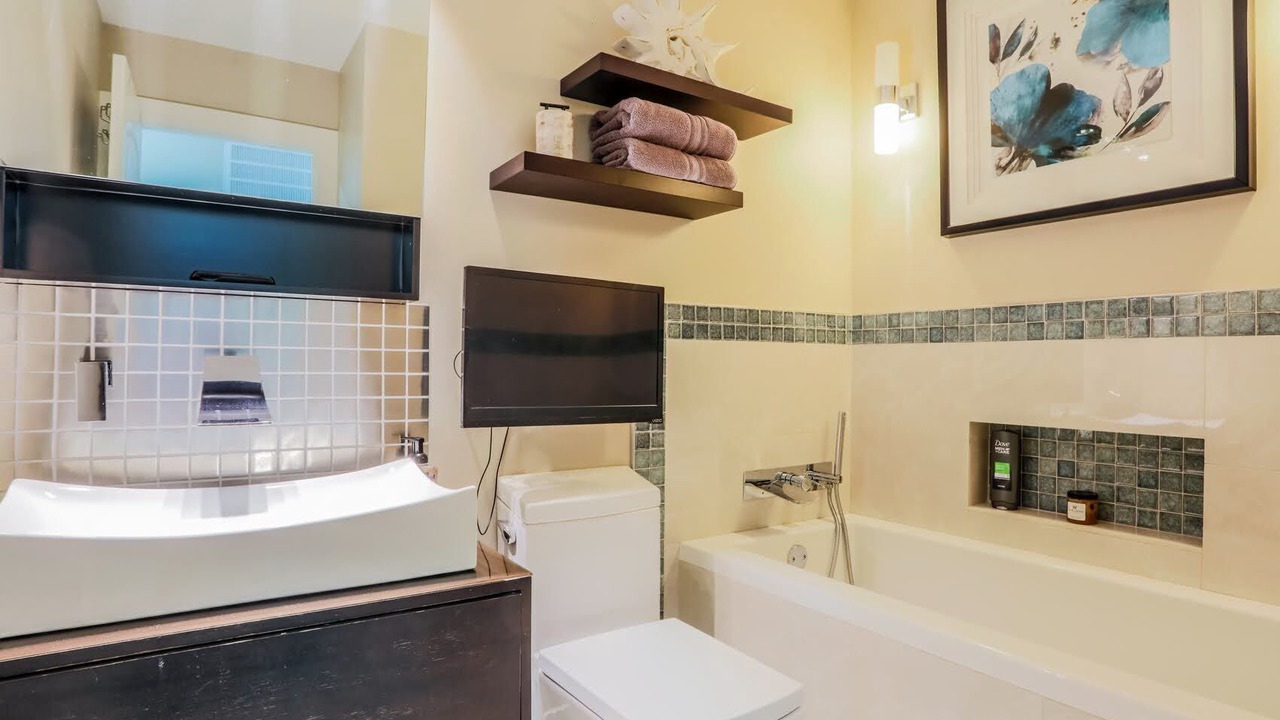 Photo of Bathroom in Elk Grove Village