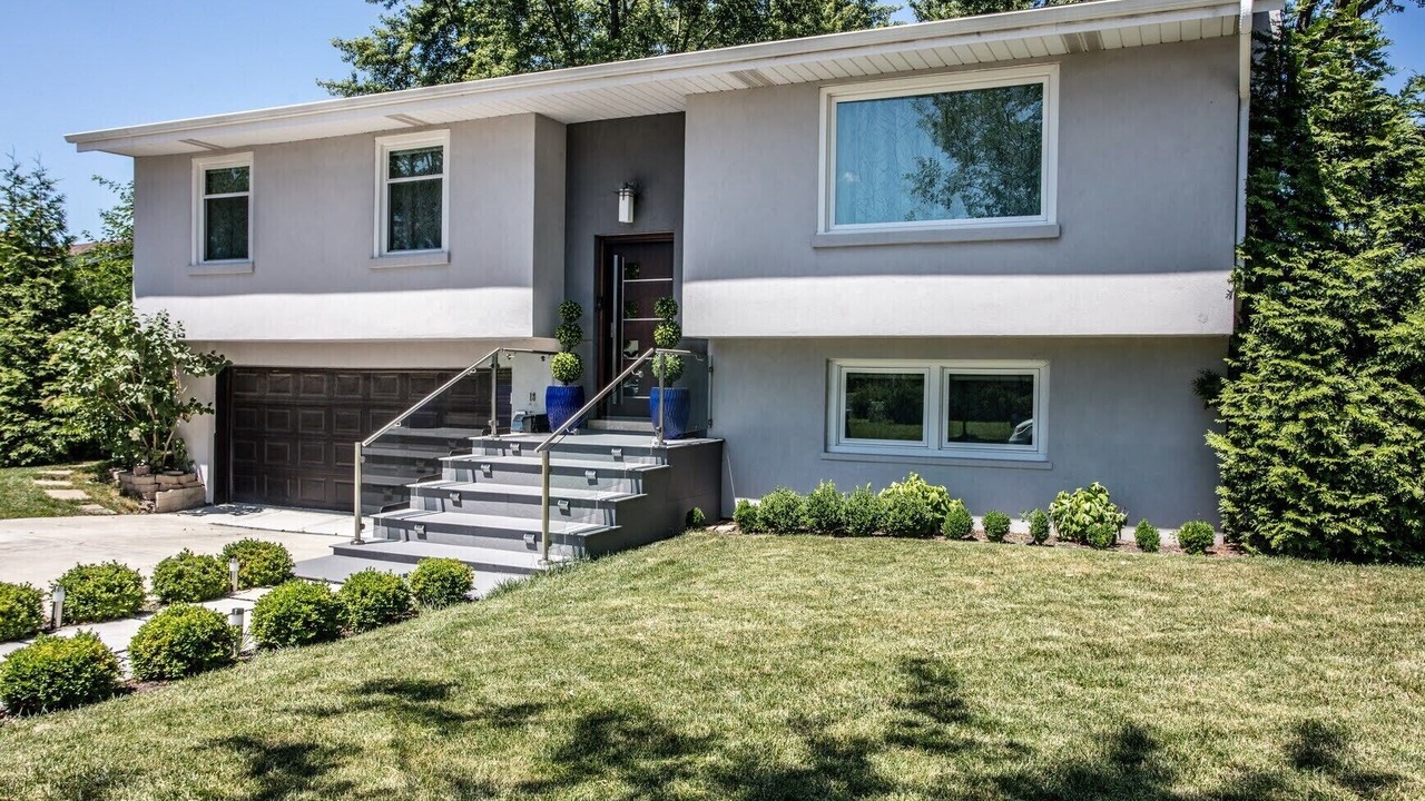 Photo of Outdoor in Elk Grove Village