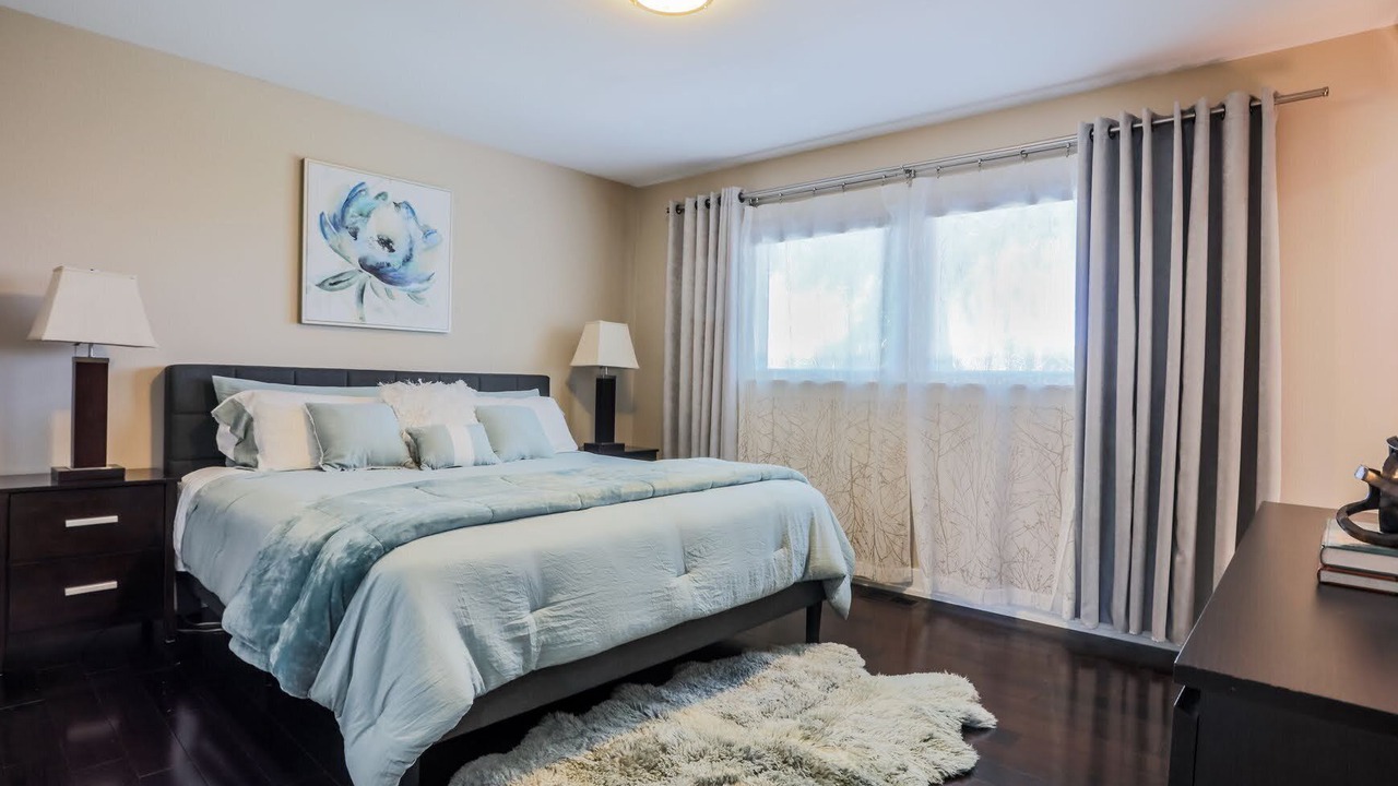 Photo of Bedroom in Elk Grove Village