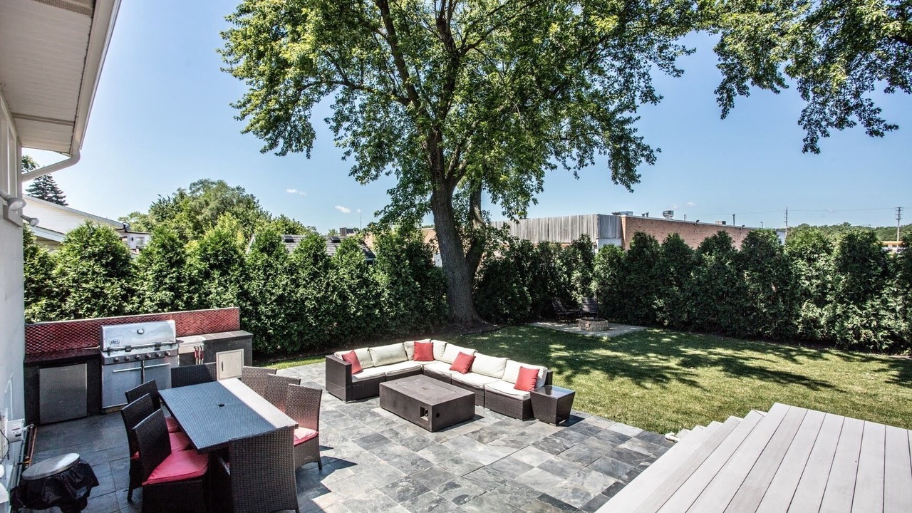 Photo of Outdoor in Elk Grove Village