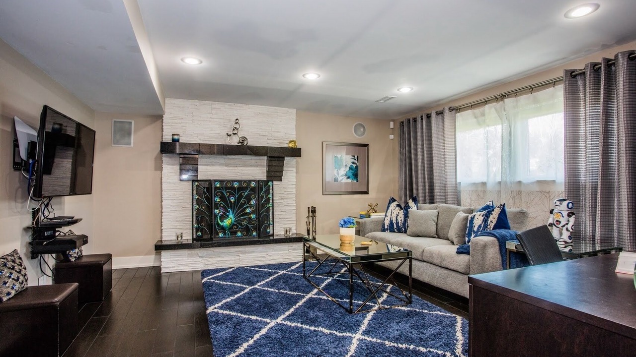 Photo of Livingroom in Elk Grove Village