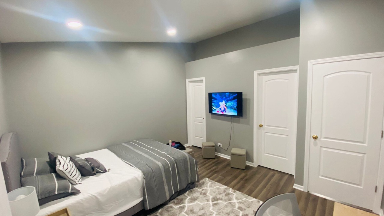 Photo of Bedroom in Mundelein
