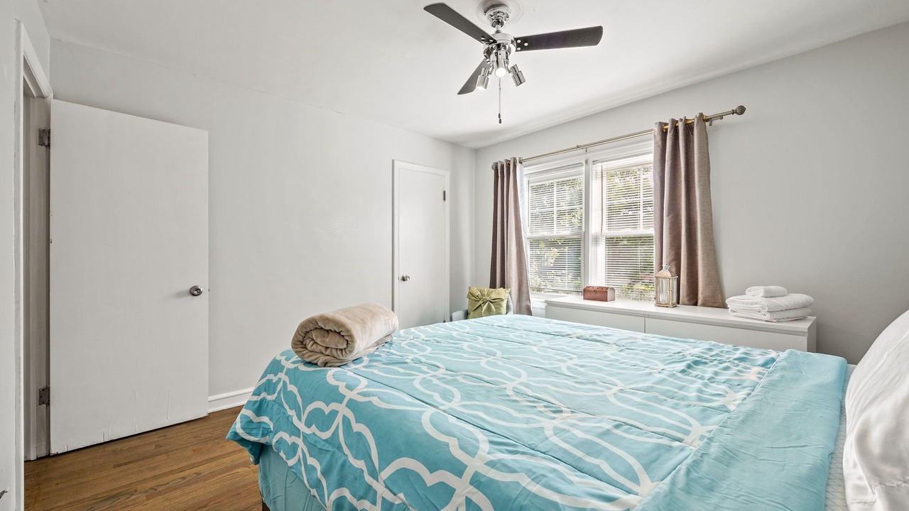 Photo of Bedroom in Belmont Cragin