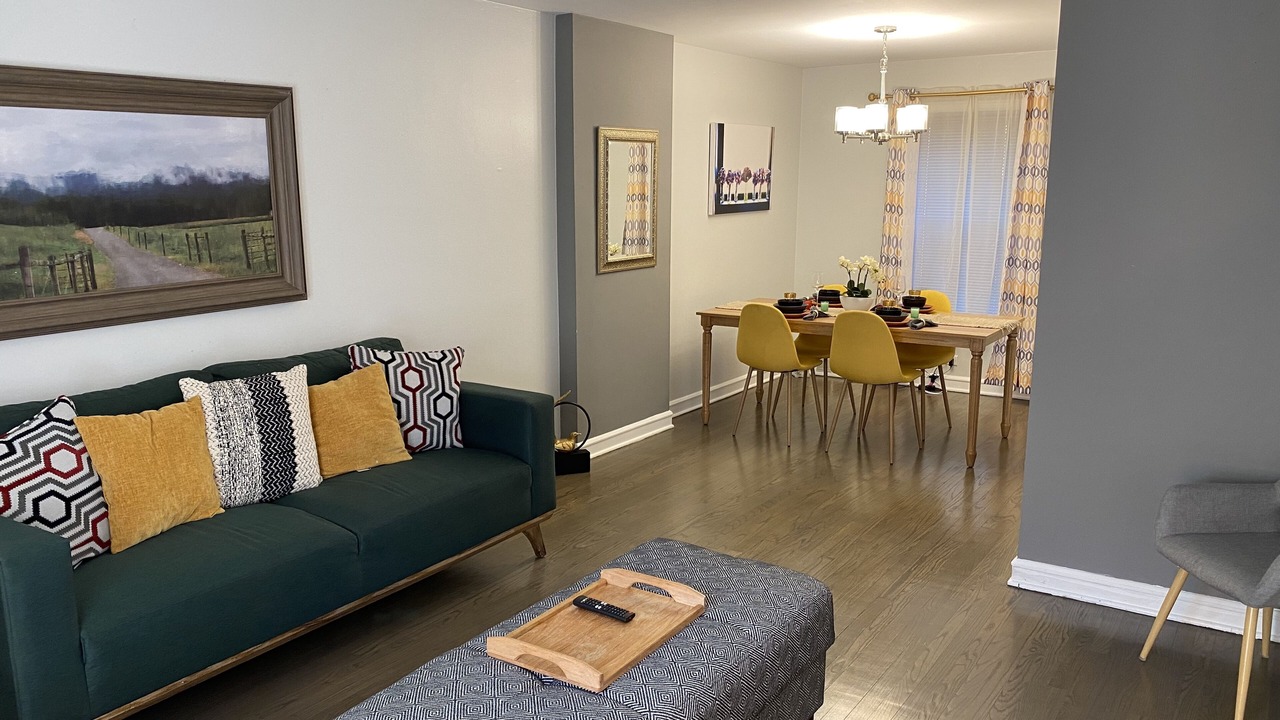 Photo of Livingroom in Belmont Cragin