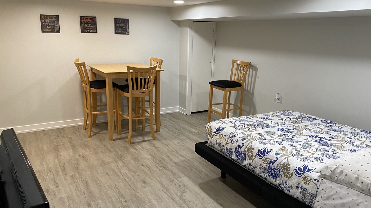 Photo of Bedroom in Belmont Cragin