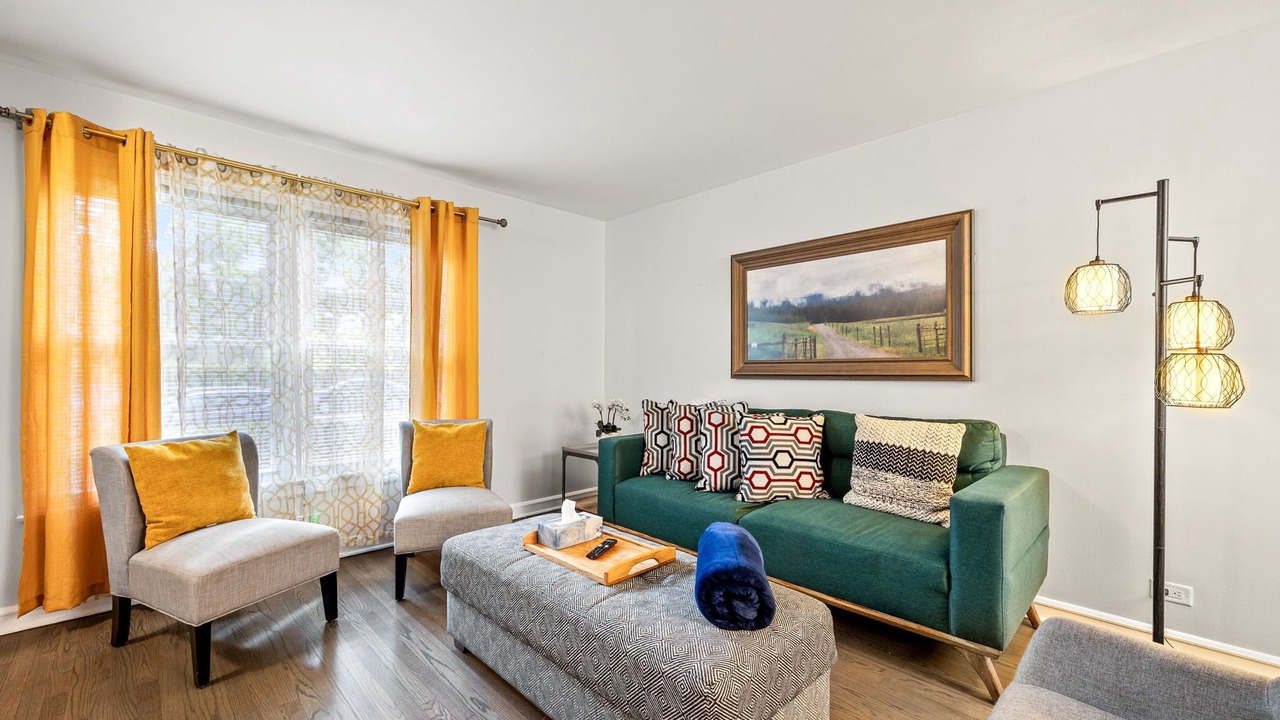 Photo of Livingroom in Belmont Cragin