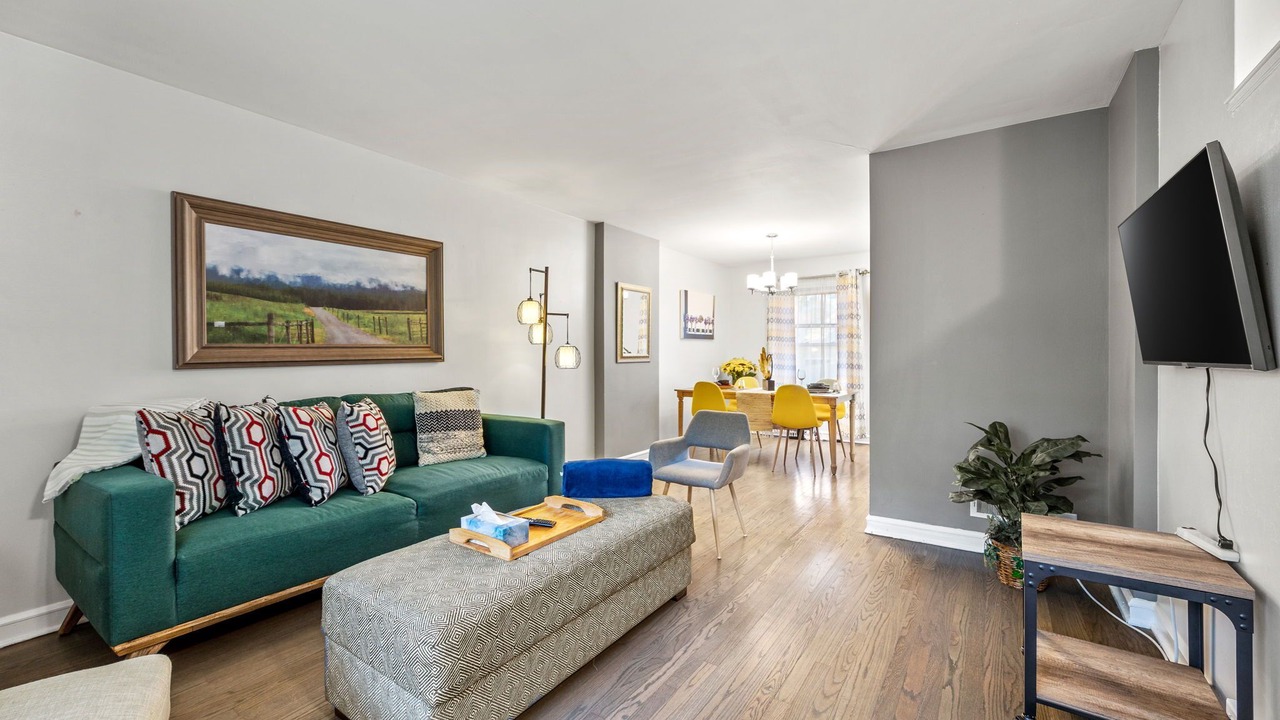 Photo of Livingroom in Belmont Cragin