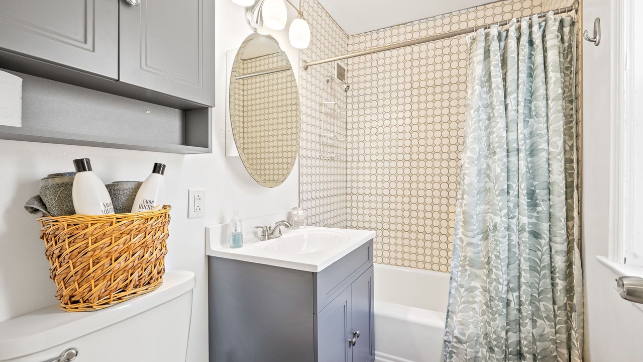 Photo of Bathroom in Belmont Cragin